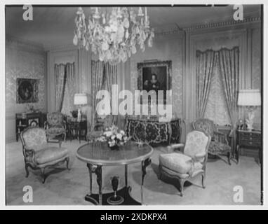 Charles R. Lachmann, residence at 1060 5th Ave., New York. Living room IV. Gottscho-Schleisner Collection Stock Photo