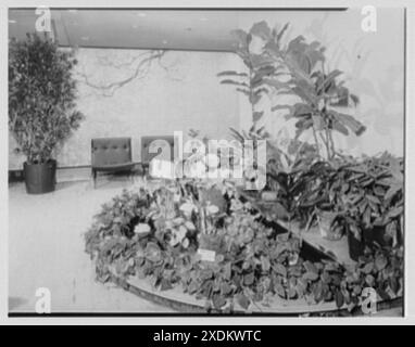 Candlelight Restaurant, Central Ave., Yonkers, New York. Foyer II. Gottscho-Schleisner Collection Stock Photo