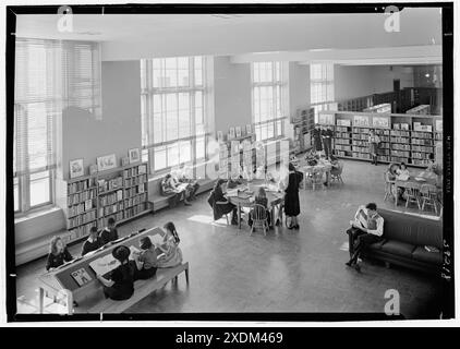 Brooklyn Public Library (Ingersoll Memorial), Prospect Park Plaza, Brooklyn. Children's Room, from balcony. Gottscho-Schleisner Collection Stock Photo