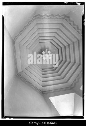 Nebraska State Capitol, Lincoln, Nebraska. Elevator hall ceiling ...