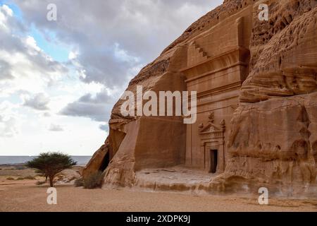 geography / travel, Saudi Arabia, Nabataeer-Grab at rock Qasr Al-Bint, Hegra or Mada'in Salih, ADDITIONAL-RIGHTS-CLEARANCE-INFO-NOT-AVAILABLE Stock Photo