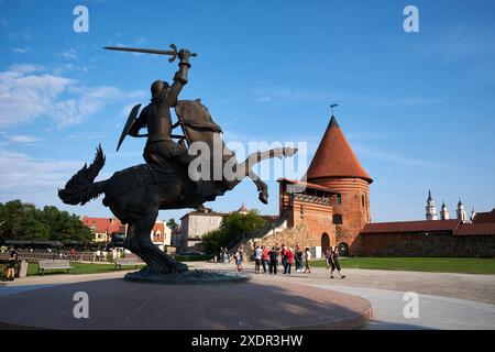 geography / travel, Lithuania, Kaunas, view at Kaunas castle with equestrian monument, ADDITIONAL-RIGHTS-CLEARANCE-INFO-NOT-AVAILABLE Stock Photo