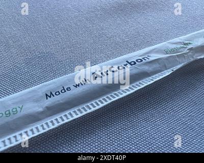 United States. 02nd Jan, 2022. Drinking straw wrapper stating that the straw was made with AirCarbon, a process that uses carbon dioxide from the air, Half Moon Bay, California, January 2, 2022. (Photo by Smith Collection/Gado/Sipa USA) Credit: Sipa USA/Alamy Live News Stock Photo