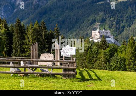 Destination of ‘The Sound of Music’ trail near Werfen, Salzburgerland. From the centre of Werfen, it is only 1.4 kilometres to the meadow where Julie Andrews picnicked and danced with the children of the Trapp family in the 1965 musical film. Dielalmweg, Tenneck, Salzburg, Austria Stock Photo