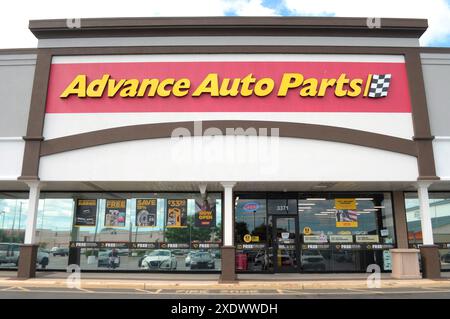 New York, United States. 24th June, 2024. An Advance Auto Parts store is seen in the Levittown neighborhood in Long Island, New York. Credit: SOPA Images Limited/Alamy Live News Stock Photo