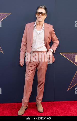 USA. Kevin Bacon in MaXXXine (©Access/A24) a 2024 American slasher film