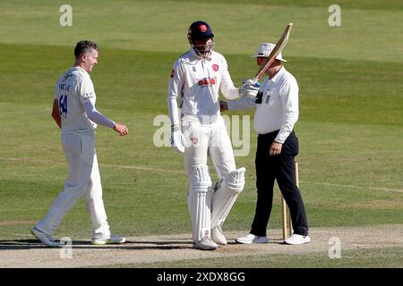 Paul Walter of Essex raises his bat to celebrate reaching his fifty during Essex CCC vs Durham CCC, Vitality County Championship Division 1 Cricket at Stock Photo