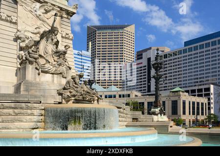 Indiana State Soldiers and Sailors Monument with fountains on Monument Circle, in center of downtown Indianapolis, Indiana Stock Photo