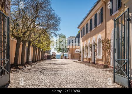 geography / travel, Germany, Hesse, Entrance to Johannisberg Castle terrace, ADDITIONAL-RIGHTS-CLEARANCE-INFO-NOT-AVAILABLE Stock Photo