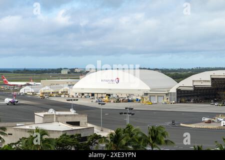 Honolulu, Hawaii,  USA - January 16, 2024: Hawaiian Airlines maintenance and cargo facility at Daniel K. Inouye International Airport. Honolulu, Hawai Stock Photo