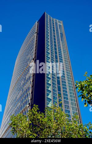 Duesseldorf, office tower, high-rise building Stock Photo - Alamy
