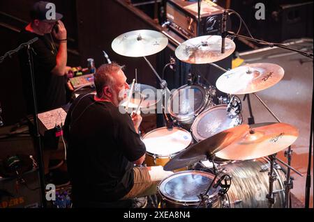 Manchester, UK. 26th June 2024. Kim Deal, Kelley Deal, Josephine Wiggs and Jim Macpherson of the band The Breeders perform at the Manchester's Albert Hall on their 30th anniversary edition of their classic album 'Last Splash'  tour.  2024-06-26 . Credit:  Gary Mather/Alamy Live News Stock Photo