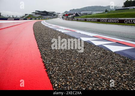 Spielberg, Autriche. 27th June, 2024. New gravel trap kerb for track limits during the Formula 1 Qatar Airways Austrian Grand Prix 2024, 11th round of the 2024 Formula One World Championship from June 28 to 30, 2024 on the Red Bull Ring, in Spielberg, Austria - Photo Xavi Bonilla/DPPI Credit: DPPI Media/Alamy Live News Stock Photo