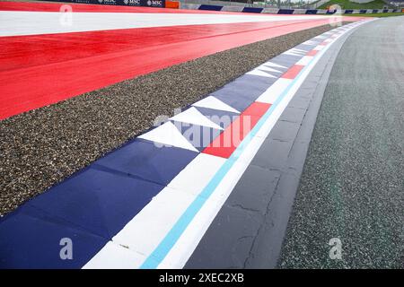 Spielberg, Autriche. 27th June, 2024. New gravel trap kerb for track limits during the Formula 1 Qatar Airways Austrian Grand Prix 2024, 11th round of the 2024 Formula One World Championship from June 28 to 30, 2024 on the Red Bull Ring, in Spielberg, Austria - Photo Xavi Bonilla/DPPI Credit: DPPI Media/Alamy Live News Stock Photo