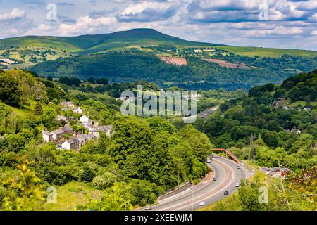 Traffic along the A465 