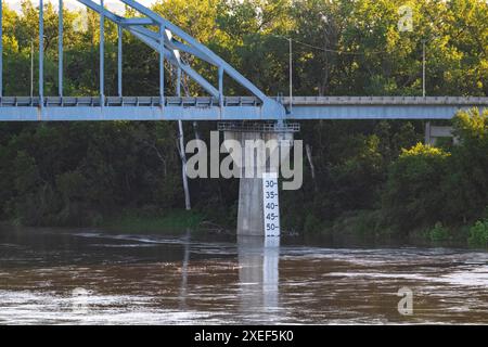 Flooding and precipitation up north cause rising waters for Missouri River near Leavenworth Kansas, flood warning in effect June 30th through July 5th Stock Photo