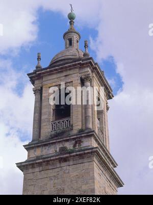 IGLESIA - TORRE NEOCLASICA - FOTO AÑOS 80. Location: Iglesia parroquial. Arriaga. ALAVA. SPAIN. Stock Photo