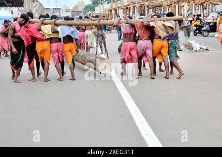 Image of chariot (Rath) making detailed process at puri odisha Stock ...