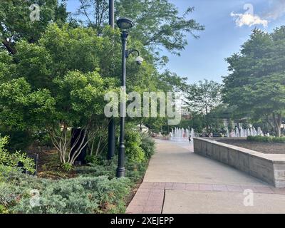 Pathway and fountain in Washington Square Park, Cincinnati Stock Photo