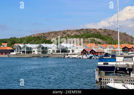 New houses just north of old Hamburgsund Village on the western coastline of Sweden Stock Photo