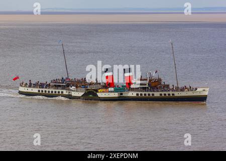 PS Waverley departing Clevedon Pier for a day cruise Stock Photo