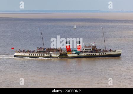 PS Waverley departing Clevedon Pier for a day cruise Stock Photo