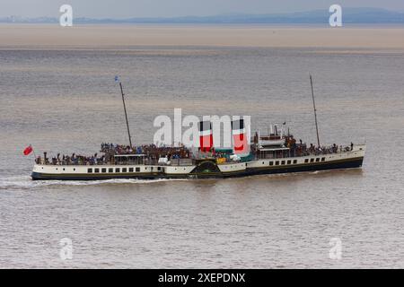 PS Waverley departing Clevedon Pier for a day cruise Stock Photo