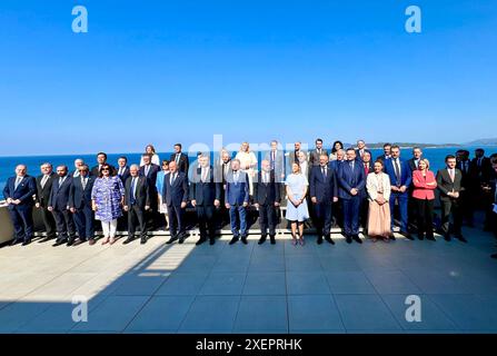 Dubrovnik, Croatia. 29th June, 2024. Participants of Dubrovnik Forum pose for a family photo during the seventeenth edition of the Dubrovnik Forum international conference in Dubrovnik, Croatia on June 29, 2024. Photo: Matija Habljak/PIXSELL Credit: Pixsell/Alamy Live News Stock Photo