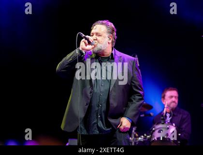 Glastonbury, UK. Day 4, 29 June 2024.  Russell Crowe live on stage with his Indoor Garden Party at Glastonbury Festival, Worthy Farm in Somerset. Picture date: Saturday June 29, 2024. Photo credit should read: David Jensen / Alamy Live News Stock Photo