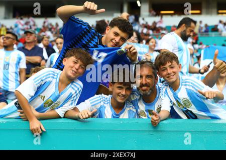 Miami Gardens, Florida, USA. 29th June, 2024. Argentina’s supporters cheer for their team during the Copa America USA 2024, group match between Argentina and Peru, at Hard Rock stadium in Miami, on June 29, 2024. Credit: Alejandro Pagni/Alamy Live News Stock Photo