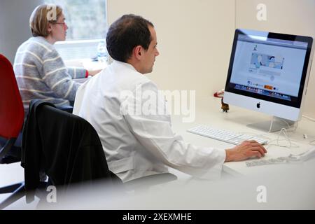 Office, IkerChem research lab, design and synthesis of new chemical entities with therapeutic applications in oncology,  discovery and development of Stock Photo