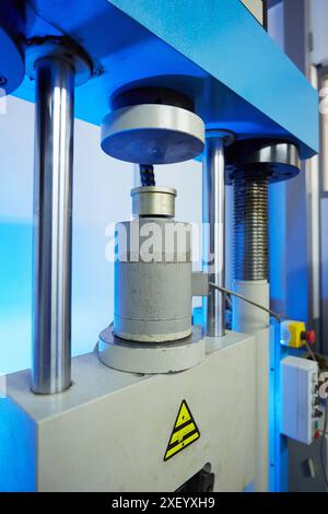 Force Calibration. Mechanical Metrology. Technological Services to ...