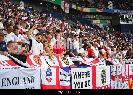 Gelsenkirchen, Germany. 30th June, 2024. England fans during the UEFA Euro 2024 match between England and Slovakia, Round of 16, played at Veltins-Arena stadium on June 30, 2024 in Gelsenkirchen, Germany. (Photo by Sergio Ruiz/PRESSINPHOTO) Credit: PRESSINPHOTO SPORTS AGENCY/Alamy Live News Stock Photo