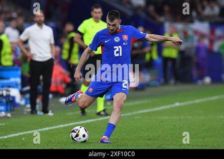 Gelsenkirchen, Germany. 30th June, 2024. Fussball UEFA EURO 2024 Achtelfinale England - Slowakei am 30.06.2024 in der Arena AufSchalke in Gelsenkirchen Matus Bero ( Slowakei ) Foto: Revierfoto Credit: ddp media GmbH/Alamy Live News Stock Photo