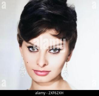 SOPHIA LOREN Itaian film actress about  1960 Stock Photo