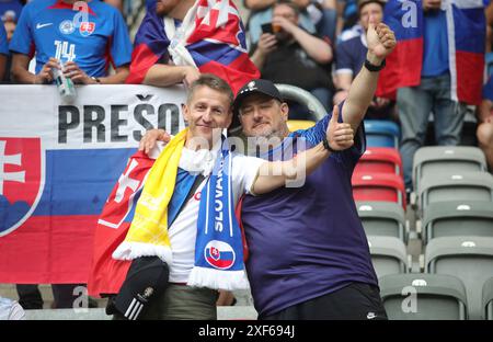 Dusseldorf, Deutschland. 21st June, 2024. firo : 21.06.2024, Football, Soccer: UEFA EURO 2024, EM, European Championship 2024, Group Stage, M 21, Match 21, SVK, Slovakia - UKR, Ukraine Fans of Slovakia Credit: dpa/Alamy Live News Stock Photo