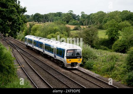 Chiltern Railways class 165 diesel train, Warwickshire, England, UK Stock Photo