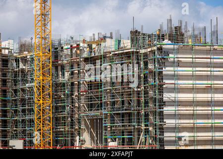 the new residential quarter Die Welle with 750 apartments is being built on the former Deutsche Welle site in the Marienburg district, Cologne, German Stock Photo