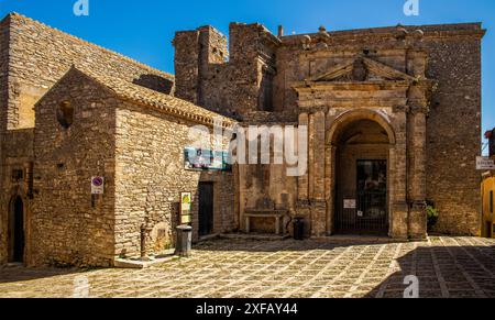 geography / travel, Italy, Sicily, Erice, old town alleys with palaces, ADDITIONAL-RIGHTS-CLEARANCE-INFO-NOT-AVAILABLE Stock Photo