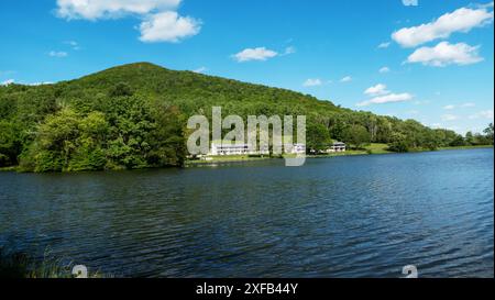 Peaks of Otter lodge in Virginia's Blue Ridge Mountains, USA Stock Photo