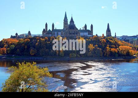 geography / travel, Canada, Ontario, Ottawa, Parliament Hill with parliament buildings, Ottawa River, ADDITIONAL-RIGHTS-CLEARANCE-INFO-NOT-AVAILABLE Stock Photo