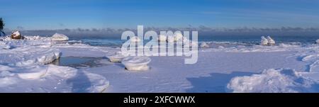 Snow-covered coastline of Gulf of Finland, Estonia Stock Photo