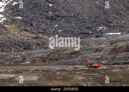 Sisimiut, Groenland. 02nd July, 2024. A future ATV track runs in the landscape near Sisimiut in Greenland, Tuesday, July 2, 2024. The upcoming ATV track goes between Sisimiut and Kangerlussuaq. The royal couple officially visits Greenland from June 29 to July 6, 2024. The visit begins in Disko Bay and the royal couple then travels south along Greenland's west coast. (Photo: Ida Marie Odgaard/Ritzau Scanpix) Credit: Ritzau/Alamy Live News Stock Photo