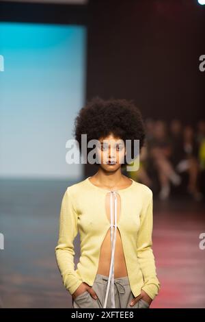 Danny Reinke, präsentierte die Kollektion der Fashion Week 2024 Berlin, Uber Eats Hall, Felix Wolf/ Alamy Stock Photo