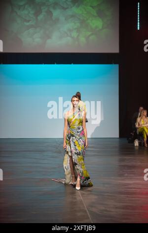 Danny Reinke, präsentierte die Kollektion der Fashion Week 2024 Berlin, Uber Eats Hall, Felix Wolf/ Alamy Stock Photo