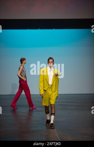 Danny Reinke, präsentierte die Kollektion der Fashion Week 2024 Berlin, Uber Eats Hall, Felix Wolf/ Alamy Stock Photo