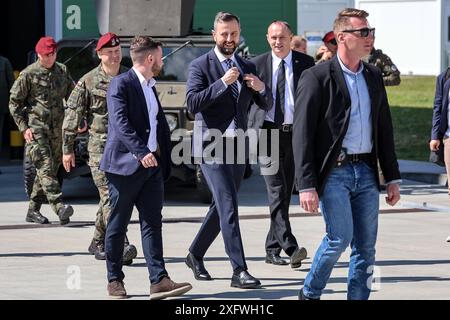 Minister of National Defence and Deputy Prime Minister, Wladyslaw Kosiniak-Kamysz (middle) attends the commencement ceremony of the EU Battle Group's duty in 6th Logistics Battalion in Krakow. The duty in the EU Battle Group is an answer to geopolitical security, The group consists of special forces on stand-by ready for humanitarian and peacekeeping missions. Polish 6 Airborne Brigade forms the main core of the group. Credit: Dominika Zarzycka/Alamy Live News Stock Photo