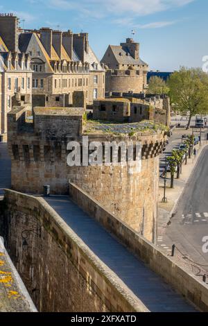 View of the walk on the old city walls of Saint-Malo, famous historic walled city in Ille-et-Vilaine, Brittany, France Stock Photo