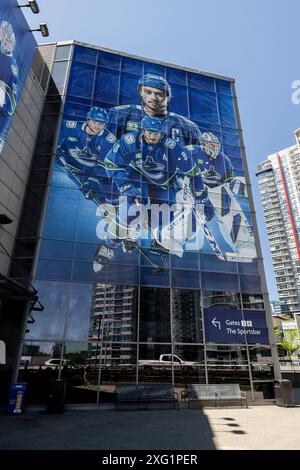 Vancouver CAN, Kanada / Canada, Urlaubseindruecke und Sehenswuerdigkeiten, Vancouver, 05.07.2024. An der Rogers Arena, Heimat der Vancouver Canucks Eishockey. CAN, Kanada / Canada, Urlaubseindruecke und Sehenswuerdigkeiten, Vancouver, 05.07.2024. *** Vancouver CAN, Canada Canada, Vacation impressions and places of interest, Vancouver, 05 07 2024 At Rogers Arena, home of the Vancouver Canucks Ice Hockey CAN, Canada Canada, Vacation impressions and places of interest, Vancouver, 05 07 2024 Copyright: xEibner-Pressefoto/HeikexFeinerx EP HFR Stock Photo