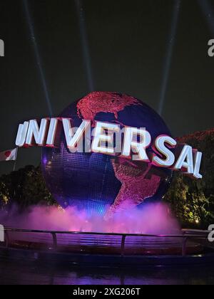 The Universal Studios Globe Sign Logo At The Entrance To The Universal ...